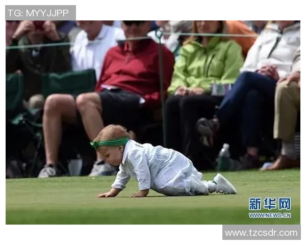 镜头捕捉:国王赛场小动作引发热议 镜头捕捉:国王赛场小动作引发热议