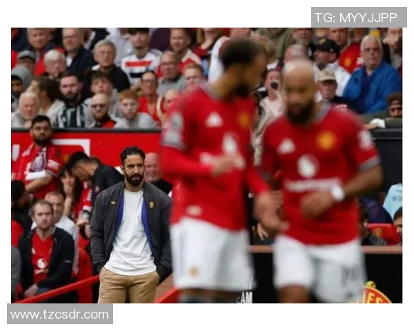 冲突升级！曼联与教练发生激烈争执