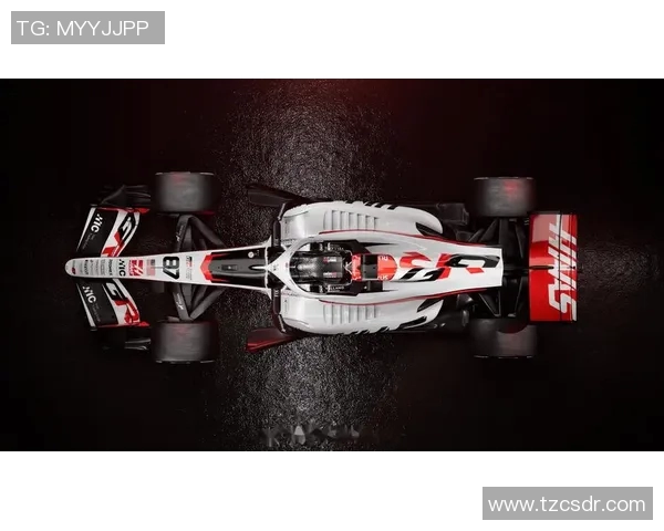 F1赛季赛道特性分析与车队策略调整对赛事表现的影响探讨 F1赛季赛道特性分析与车队策略调整对赛事表现的影响探讨